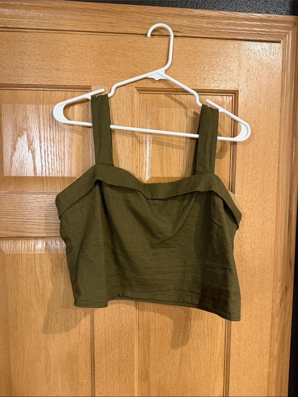 Abercrombie & Fitch Olive Square-Neck Crop Tank